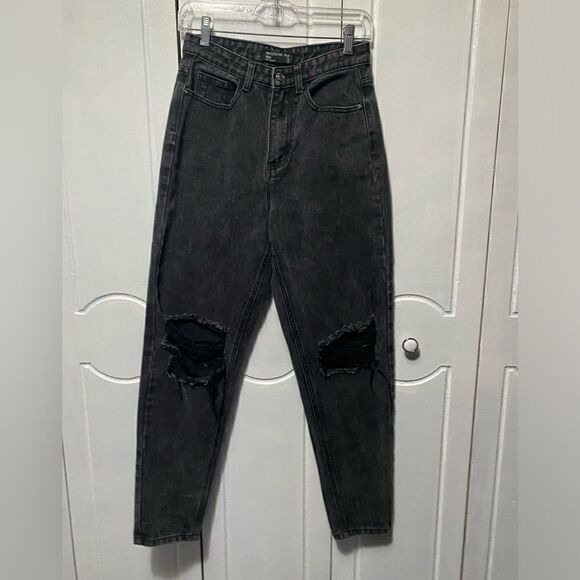 PrettyLittleThing Black High Rise Mom Jeans Size 4 - Picture 1 of 7